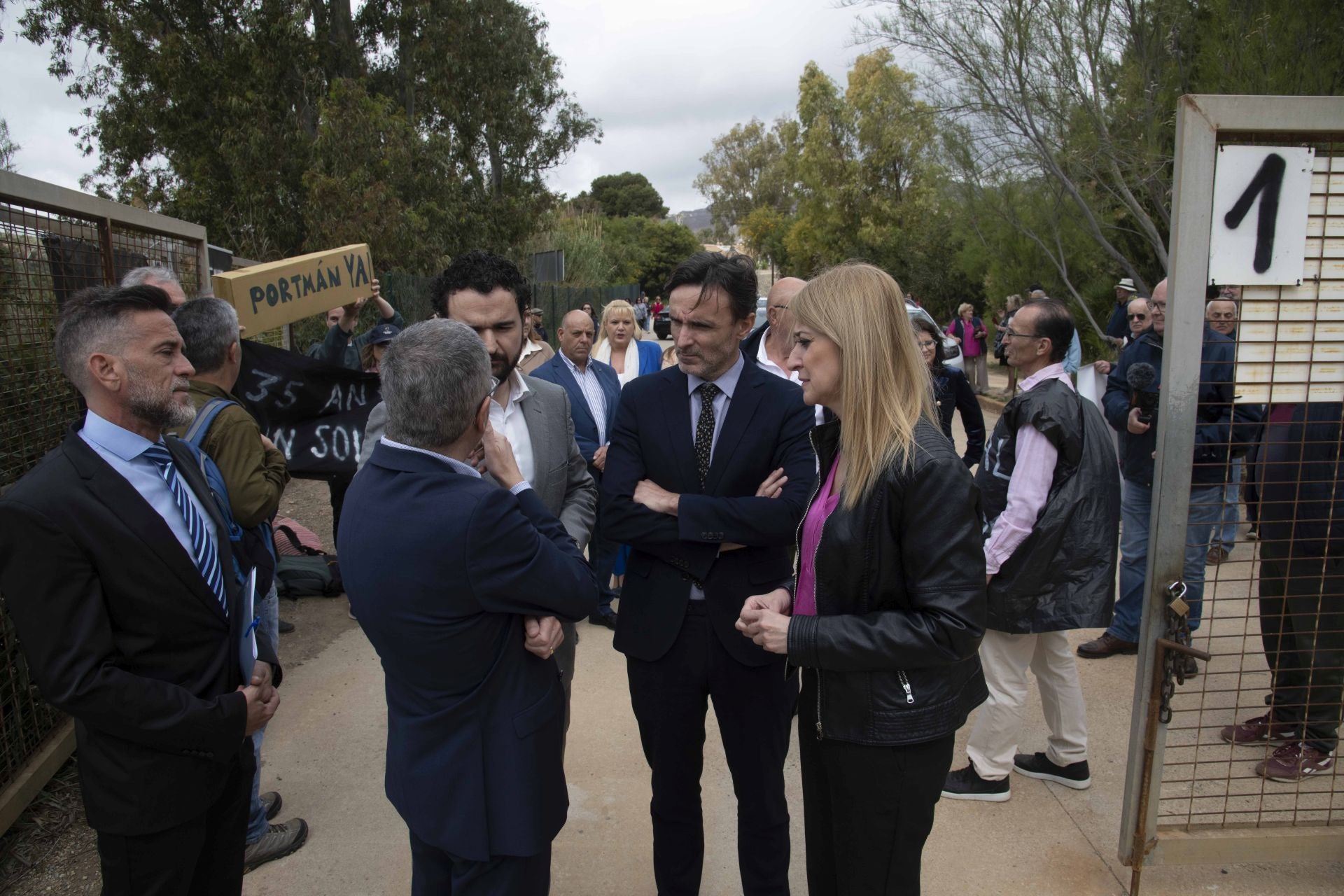 La manifestación con motivo de la reunión para la regeneración de la bahía de Portmán, en imágenes