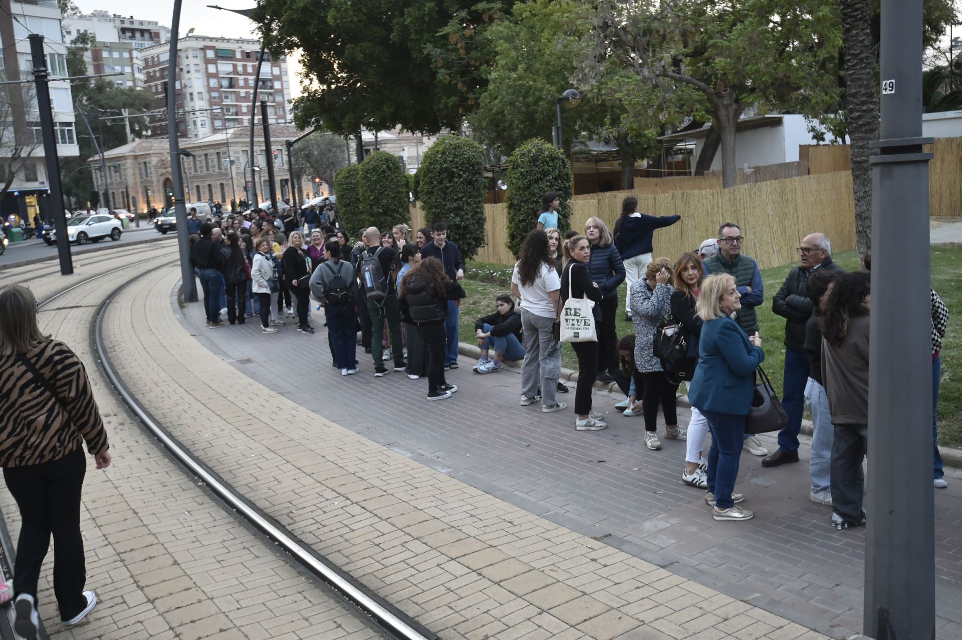 Reparto de marineras gratis en la Circular de Murcia, en imágenes