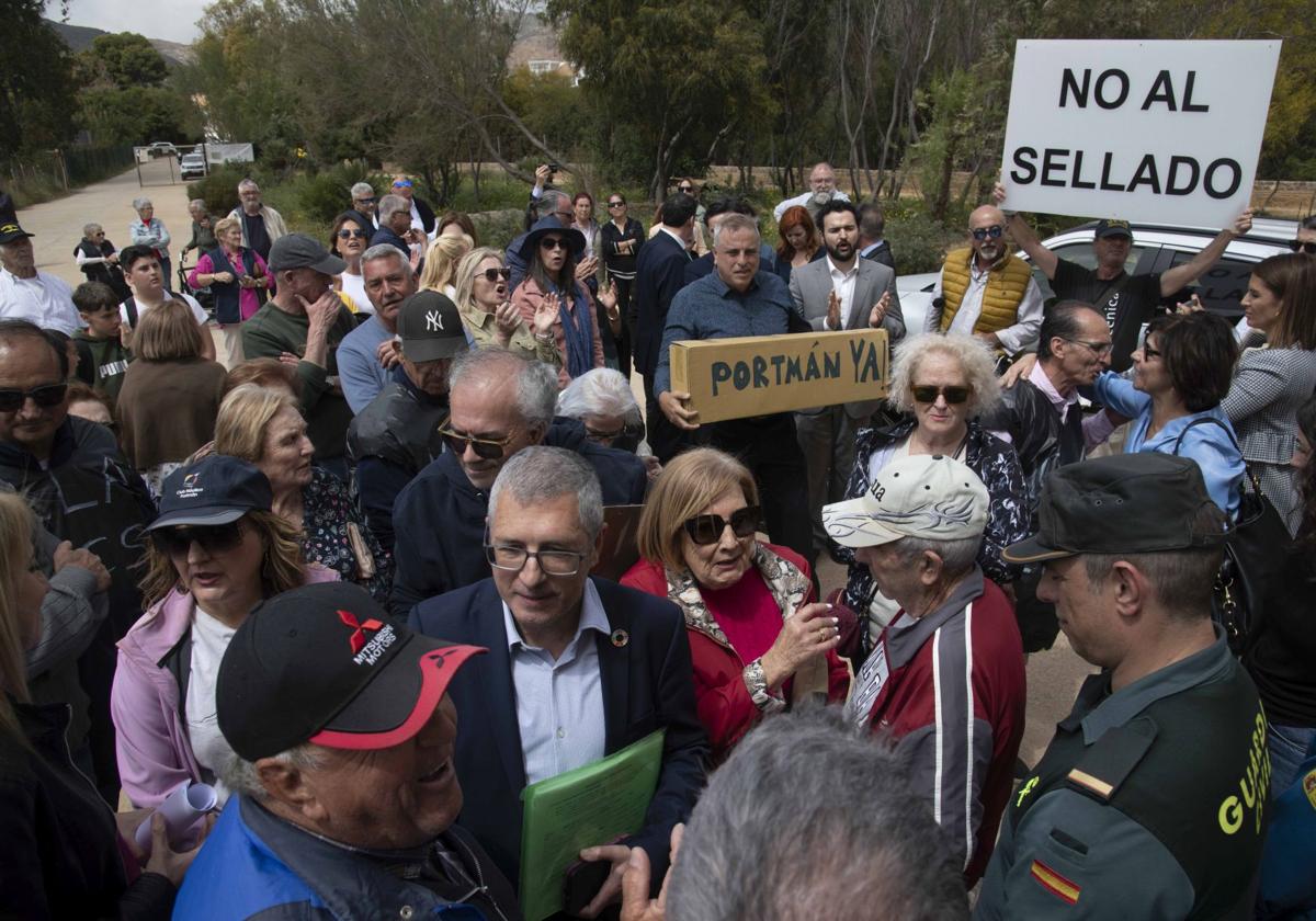 La manifestación con motivo de la reunión para la regeneración de la bahía de Portmán, en imágenes