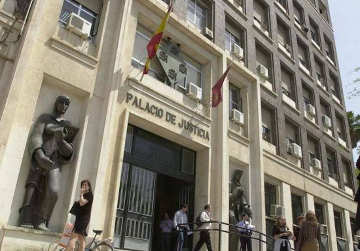 La Audiencia archiva los cargos contra un vecino de Alcantarilla acusado de violar a su excuñada