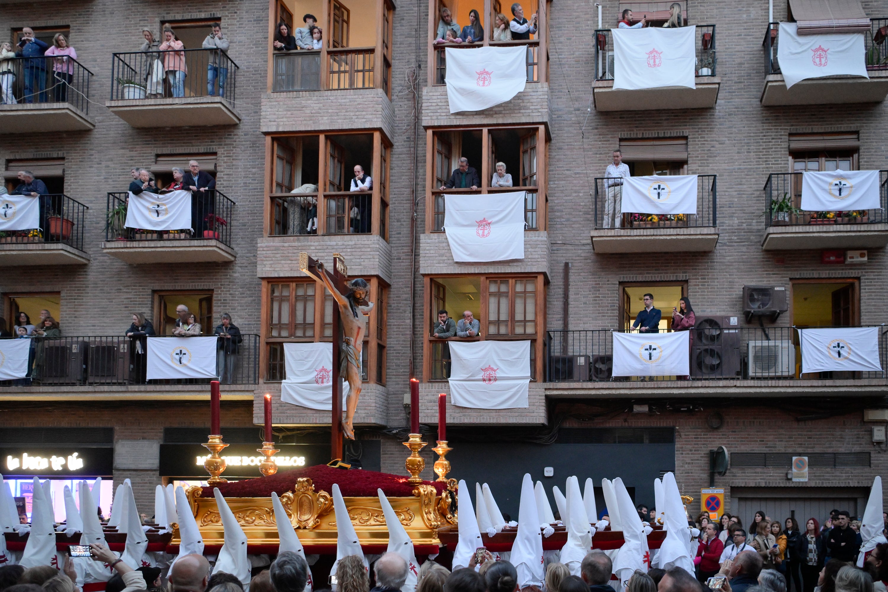 La procesión del Cristo de la Salud el Martes Santo en Murcia