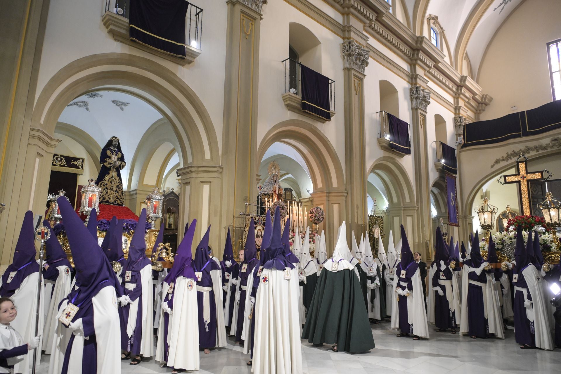 La procesión del Rescate y la Esperanza del Martes Santo en Murcia, en imágenes
