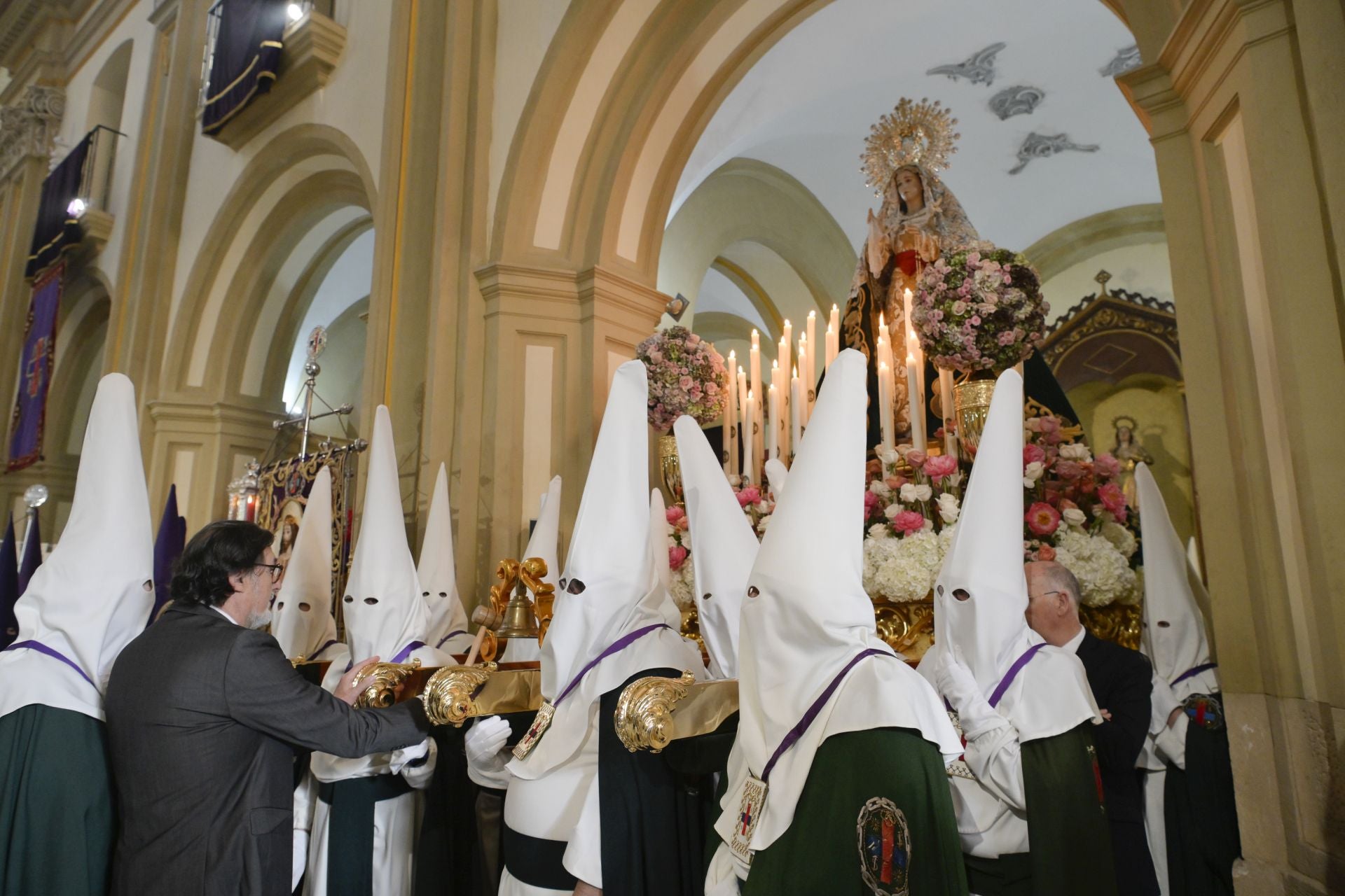 La procesión del Rescate y la Esperanza del Martes Santo en Murcia, en imágenes