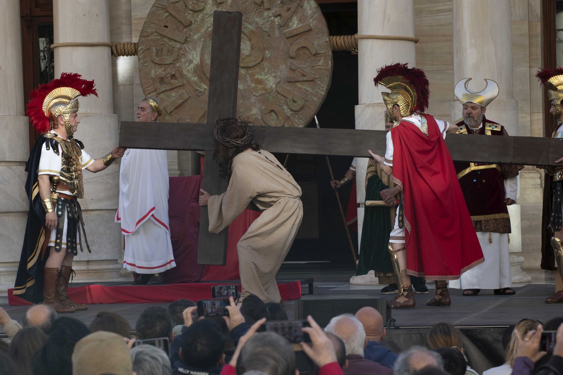 A por la cena con las manos lavadas