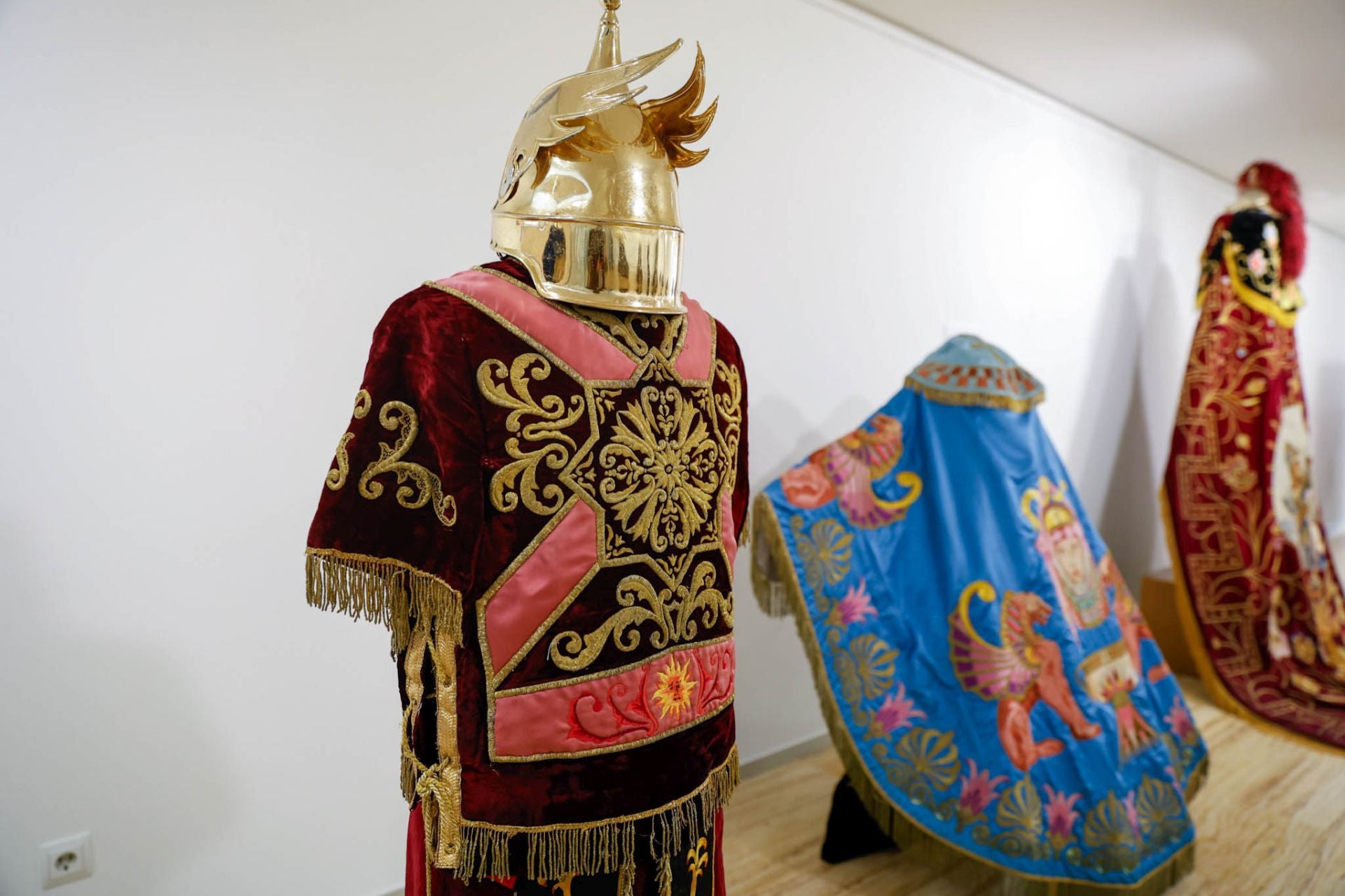 Las imágenes de la exposición &#039;Bordados del siglo XX&#039; en Lorca