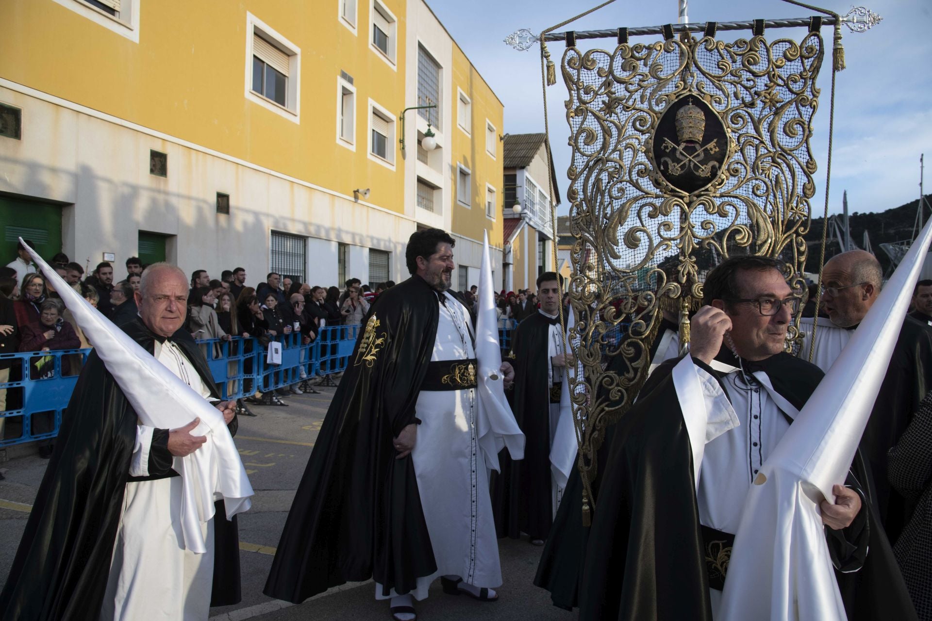 Las imágenes de los traslados del Martes Santo en Cartagena