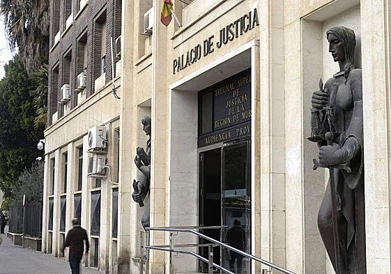 El Palacio de Justicia de Murcia, en una foto de archivo.