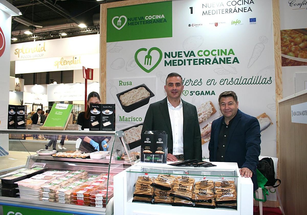 Juan Antonio Cabrera, director comercial, y Manuel García, delegado comercial, en Salón Gourmets.