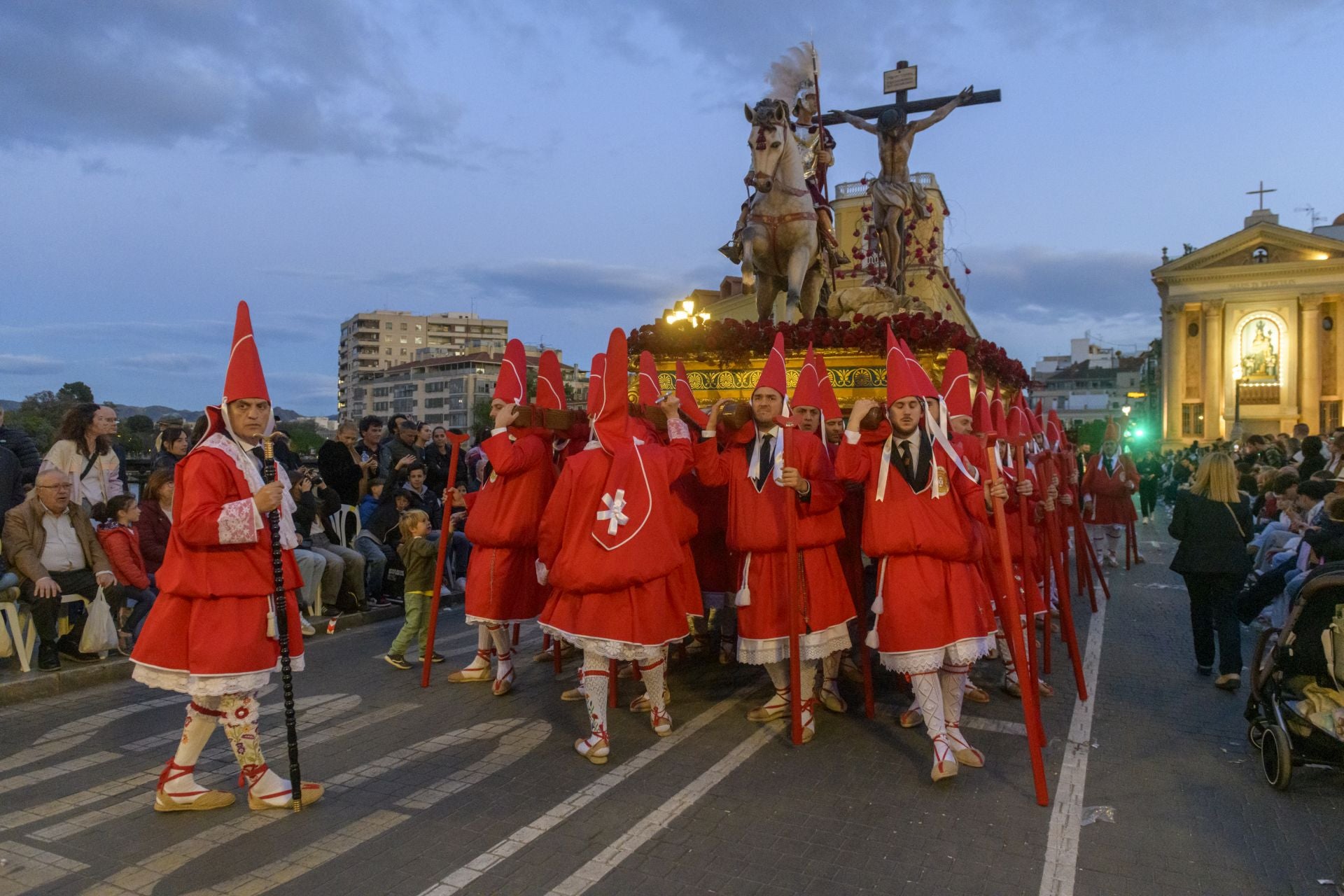 La procesión de los &#039;coloraos&#039;, en imágenes