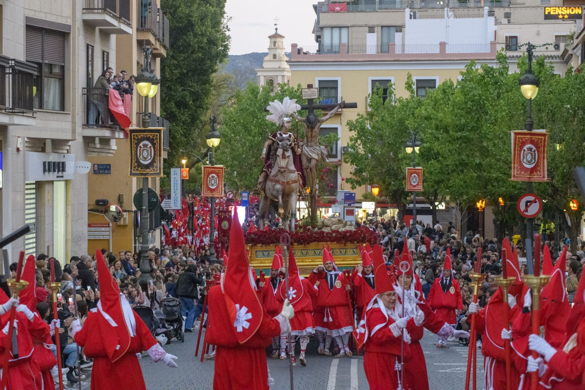 La procesión de los &#039;coloraos&#039;, en imágenes
