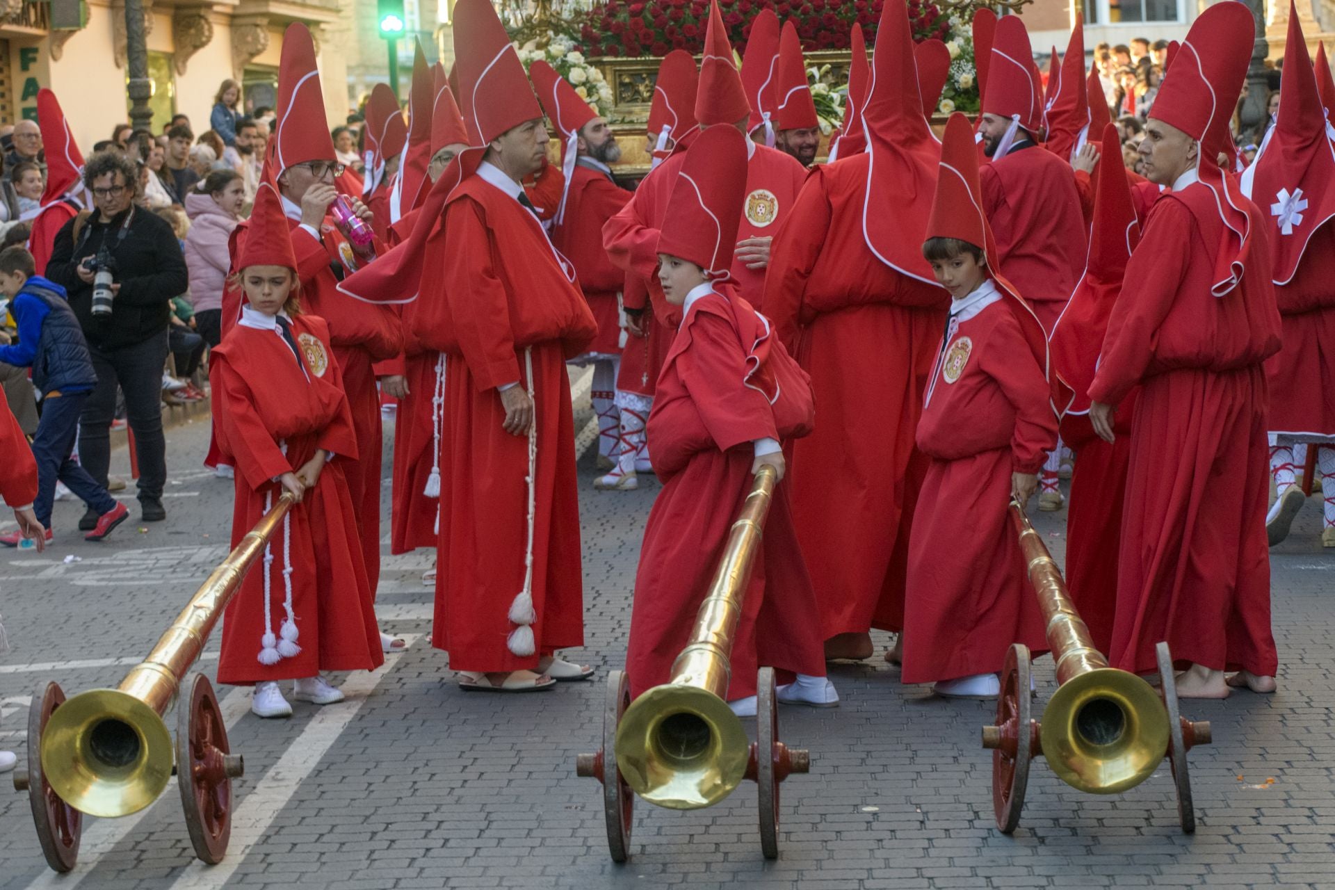 La procesión de los &#039;coloraos&#039;, en imágenes