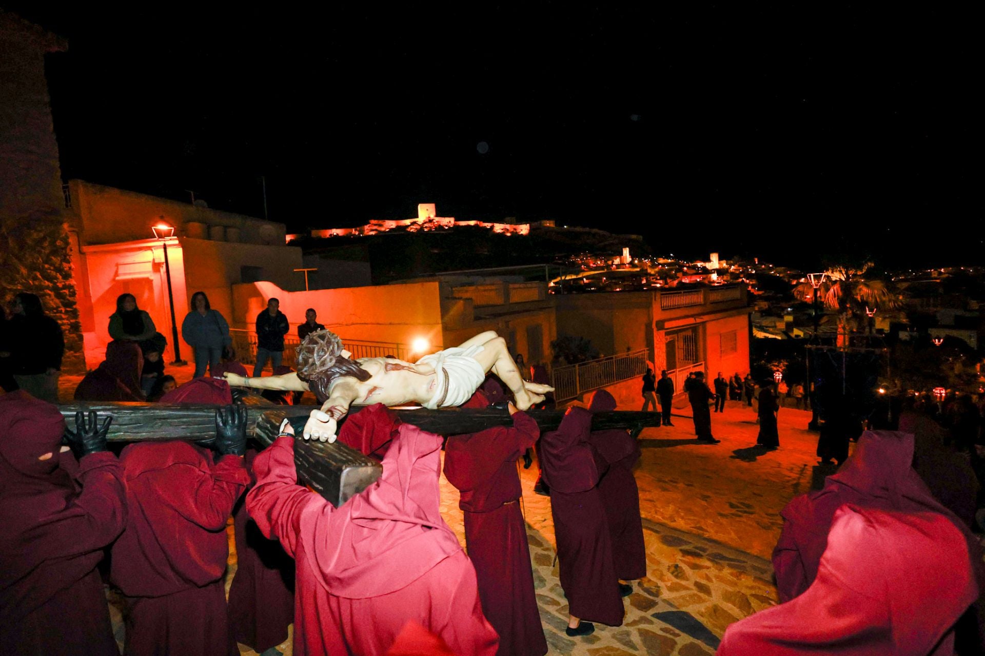 El traslado del Cristo de la Misericordia, en imágenes