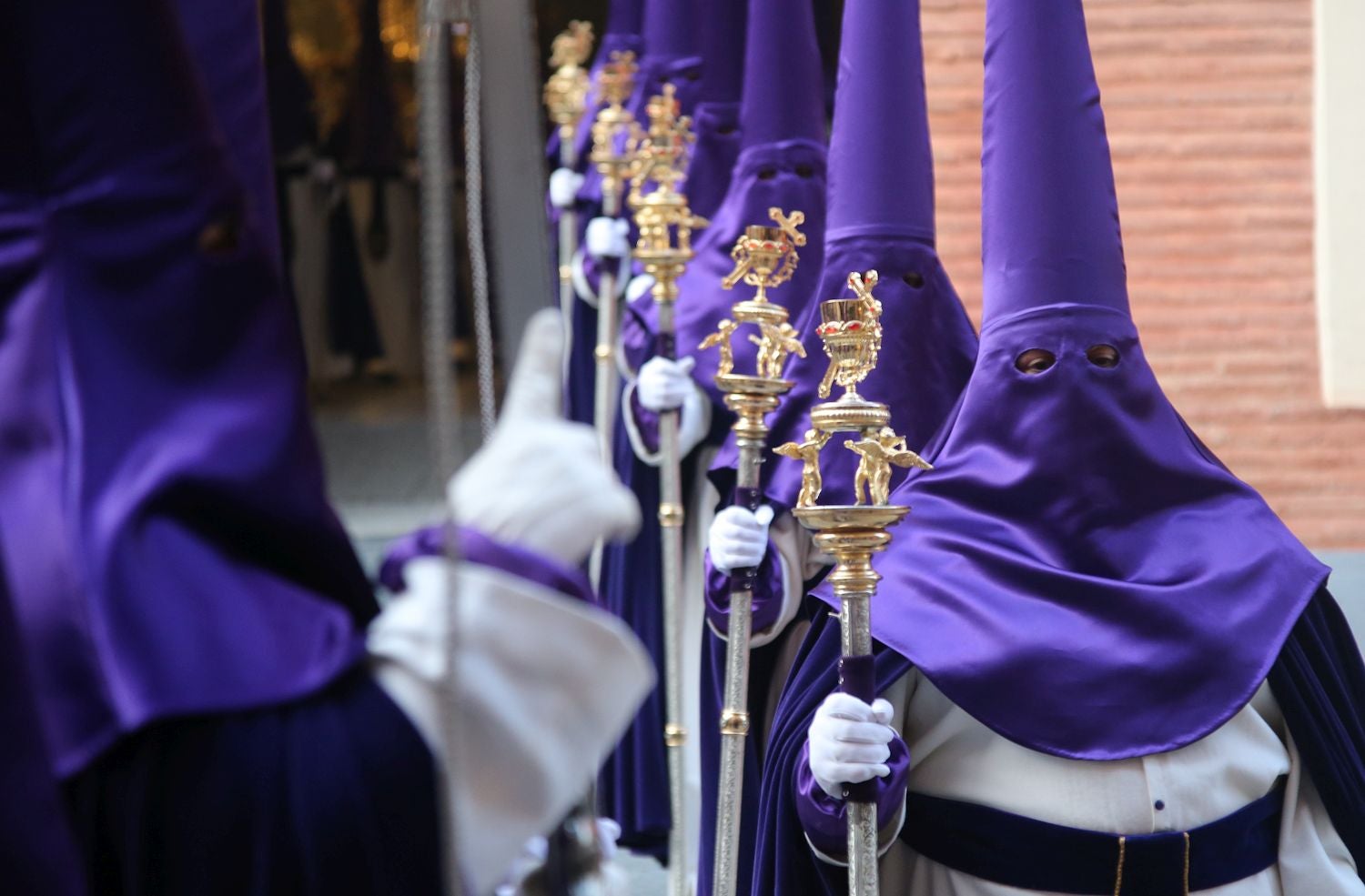 La procesión del Santo Entierro en Cartagena, en imágenes