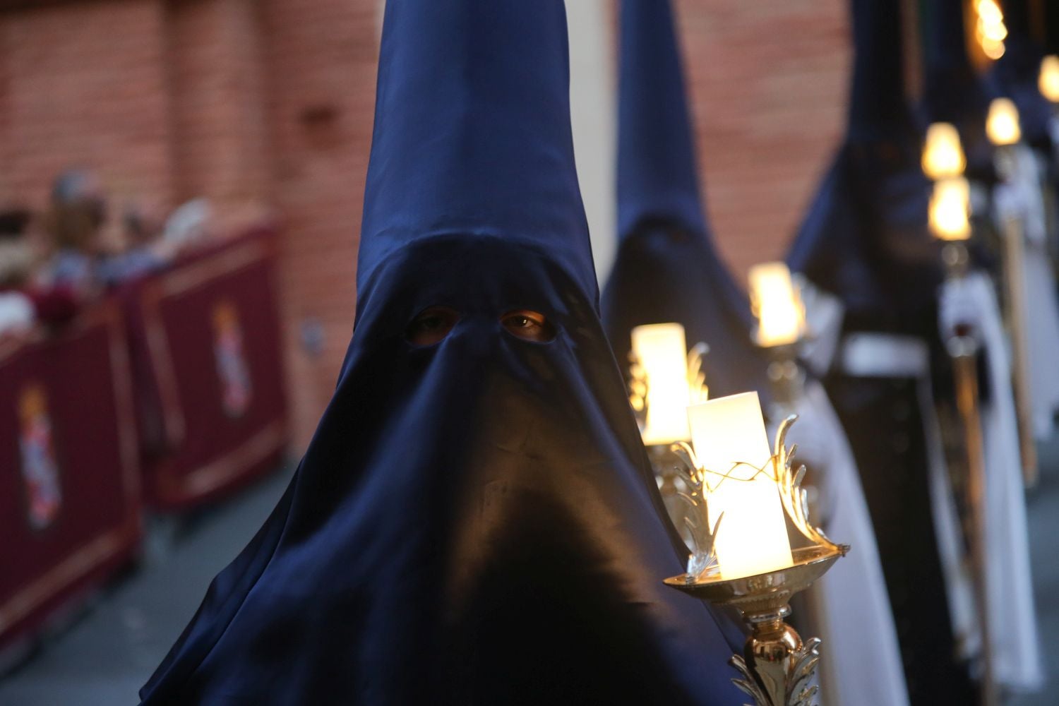 La procesión del Santo Entierro en Cartagena, en imágenes