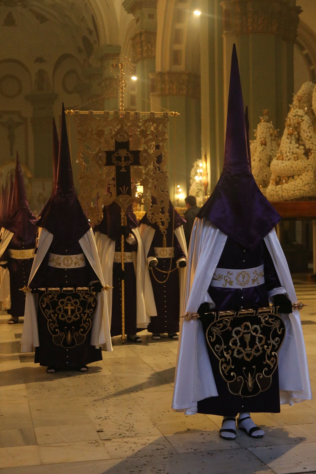 La procesión del Santo Entierro en Cartagena, en imágenes