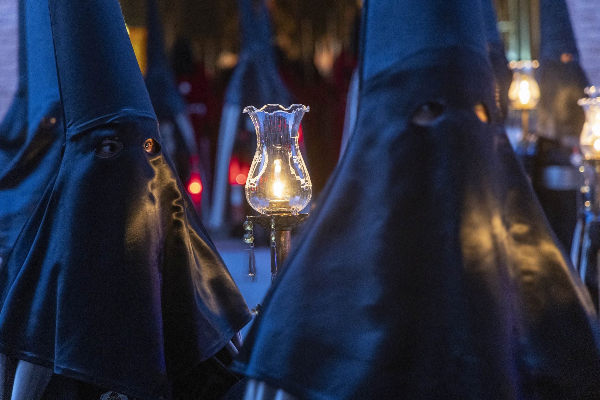 Las imágenes de los cortejos californios del Jueves Santo en Cartagena