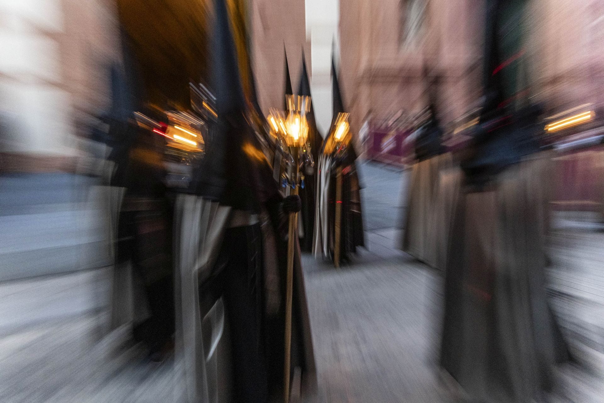Las imágenes de los cortejos californios del Jueves Santo en Cartagena