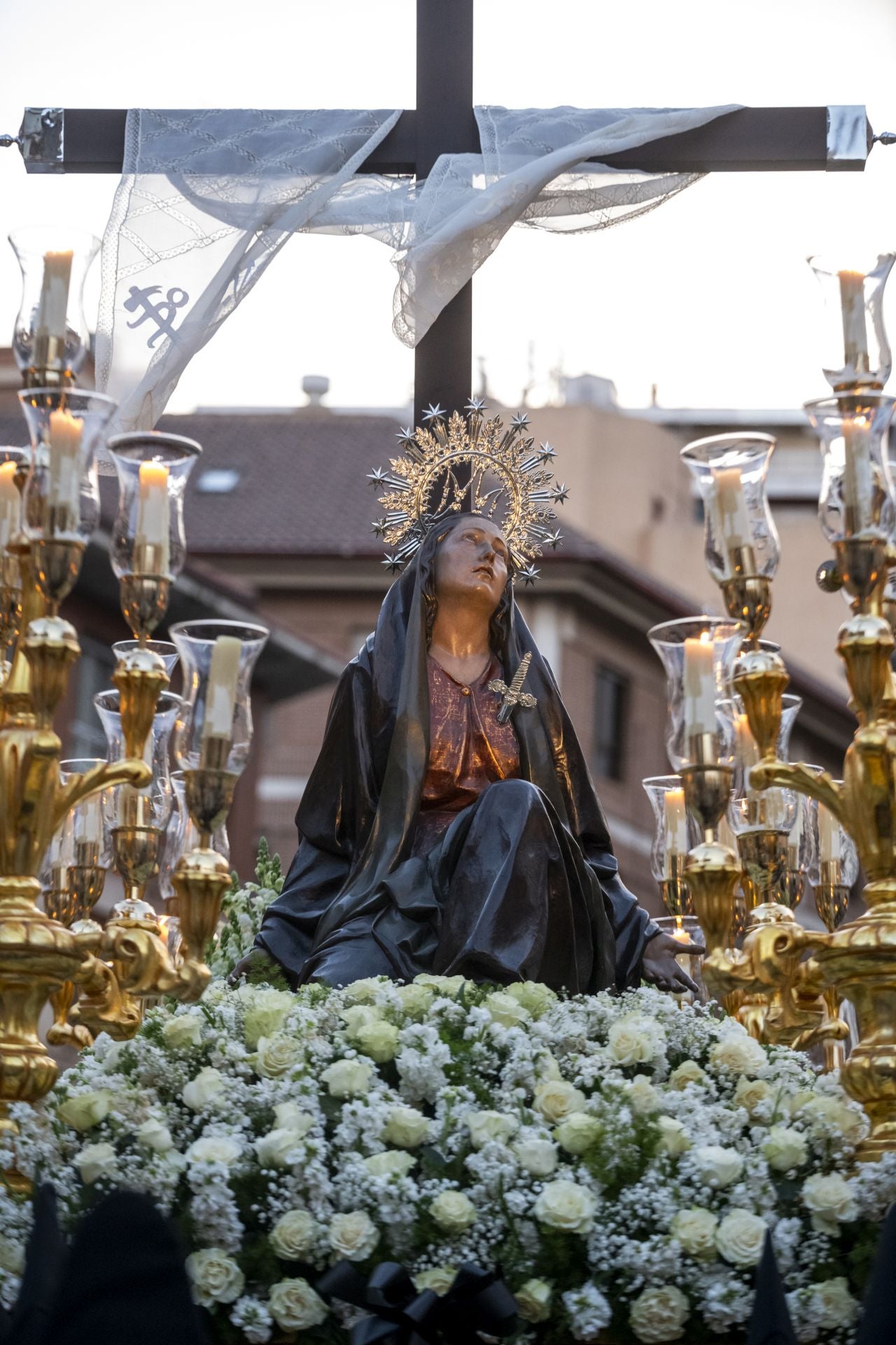 Luto en las calles de Murcia en el Viernes Santo