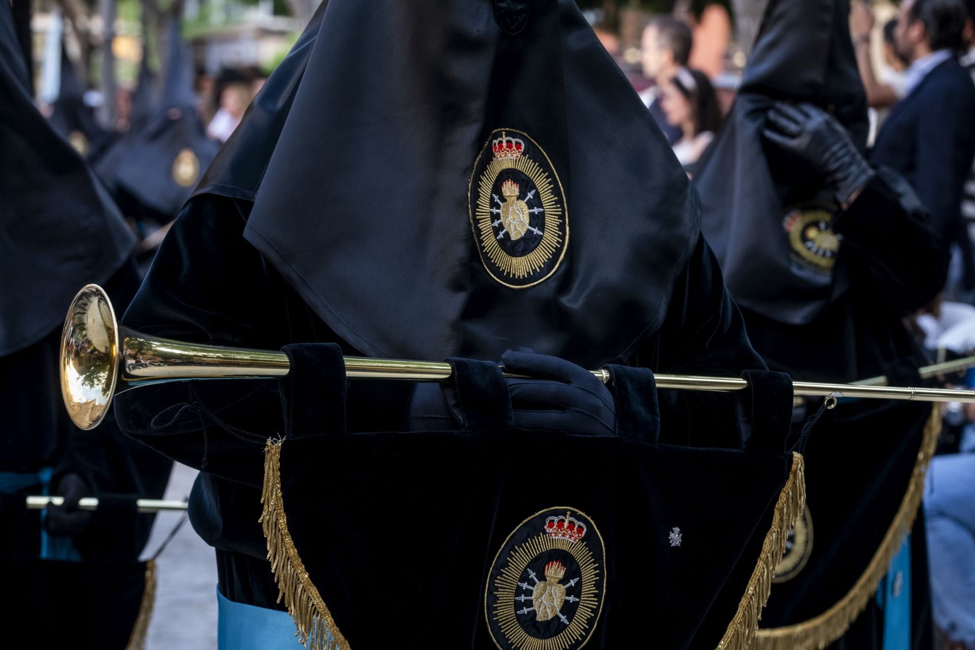 Luto en las calles de Murcia en el Viernes Santo