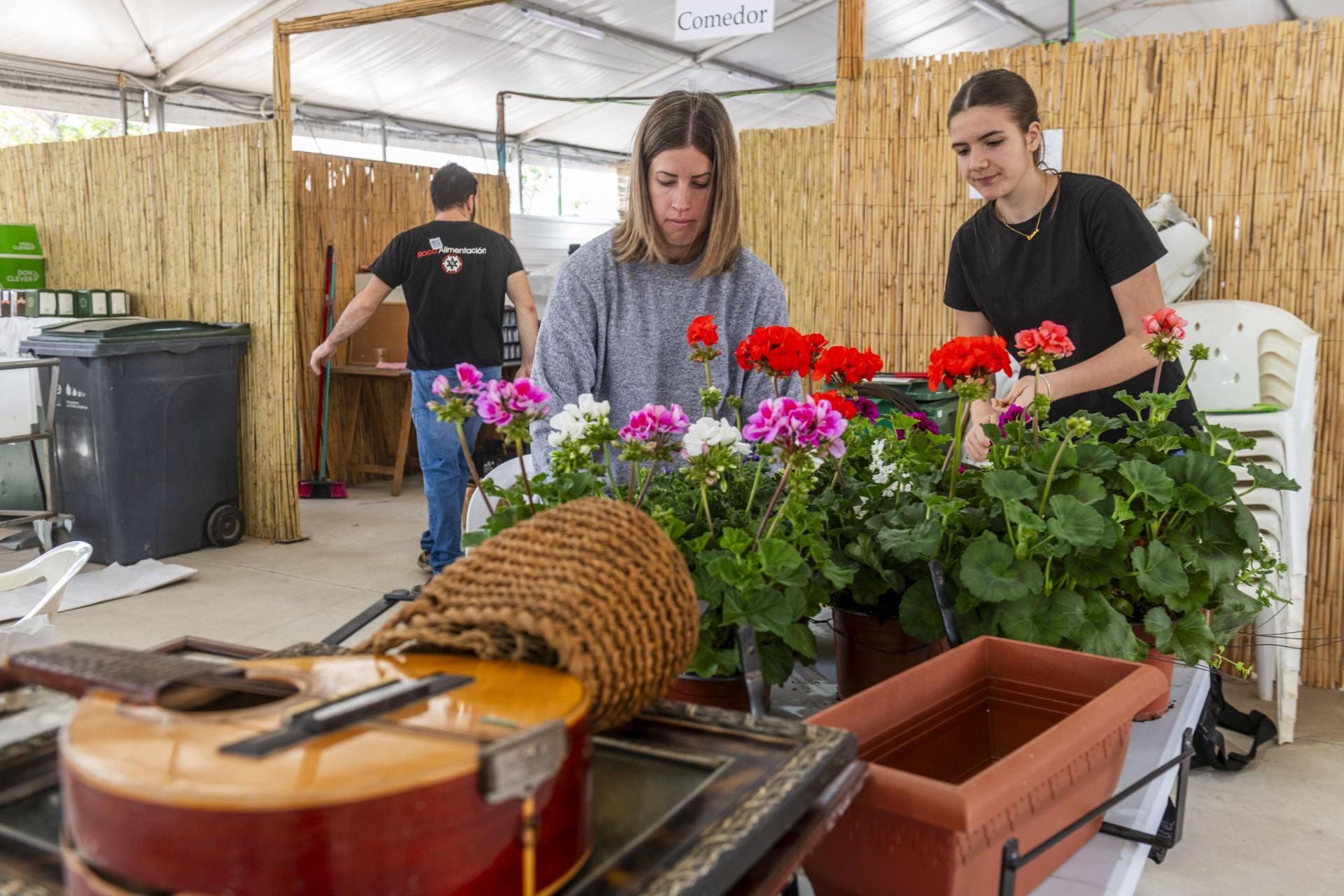 Las barracas se preparan para su apertura este domingo en Murcia, en imágenes