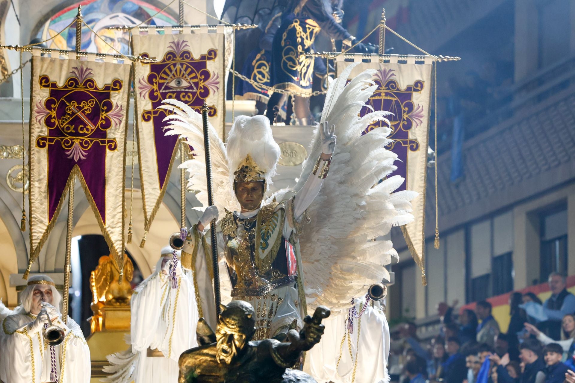 La procesión del Viernes Santo de Lorca, en imágenes