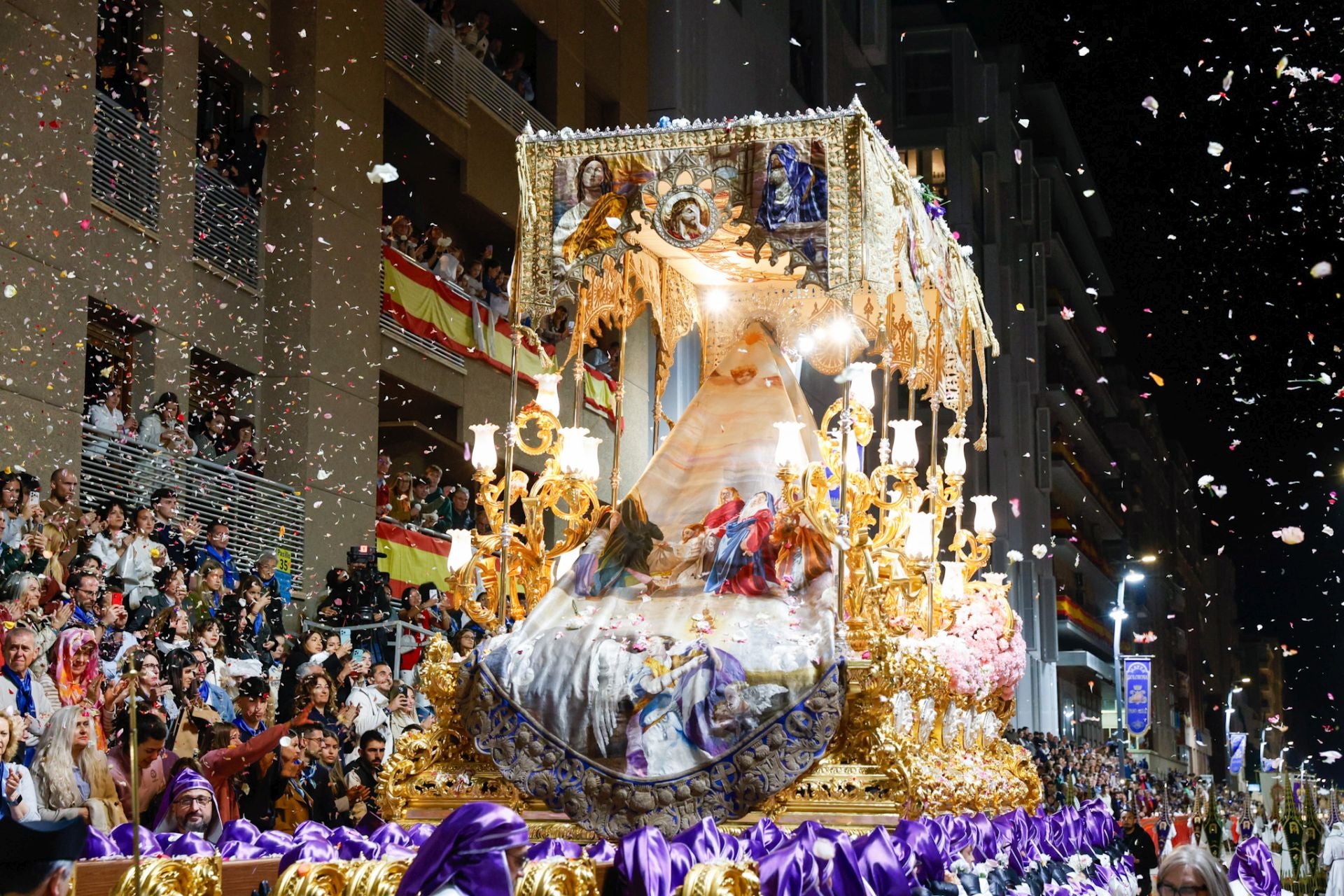 La procesión del Viernes Santo de Lorca, en imágenes