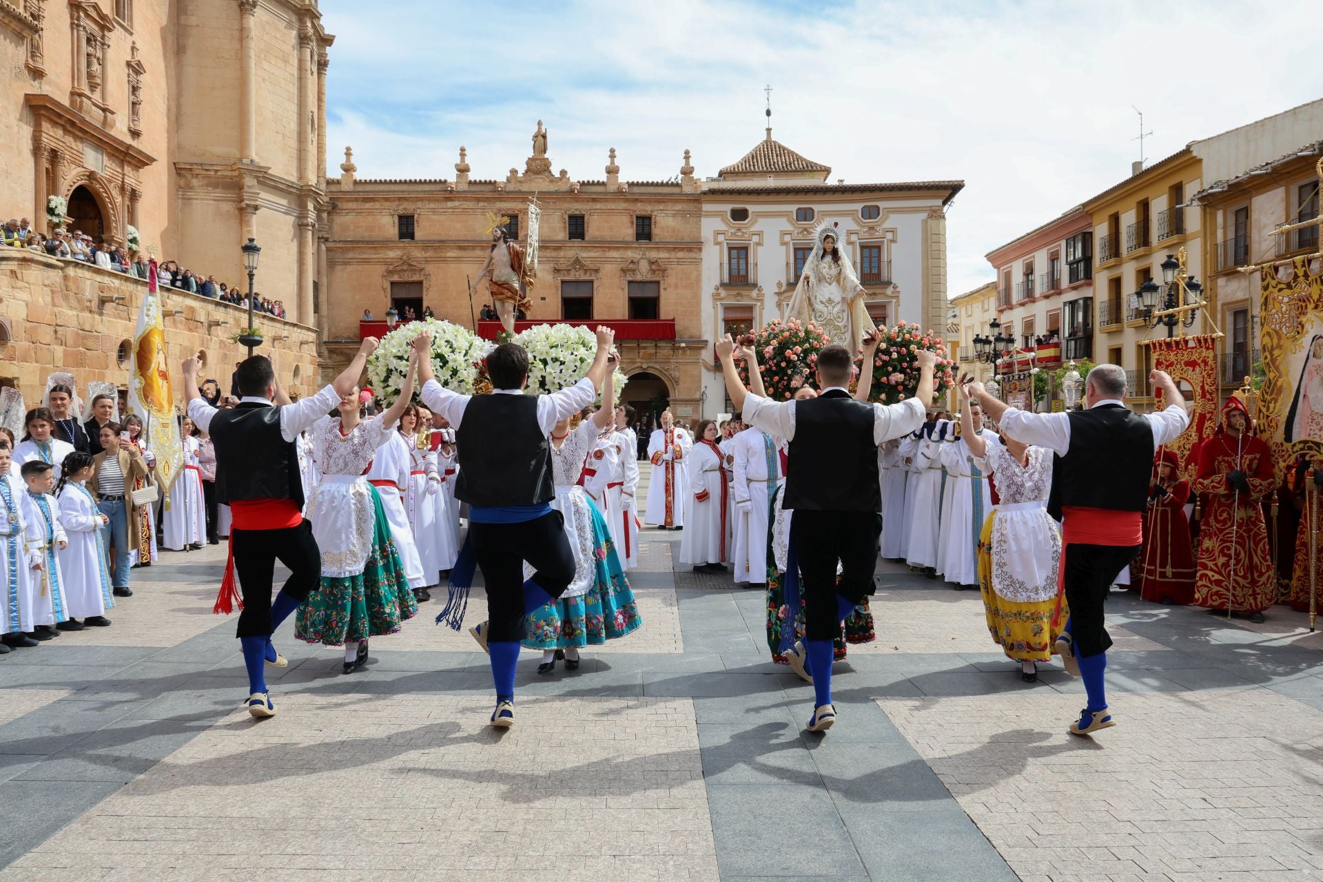 En imágenes, la procesión del Domingo de Resurrección en Lorca