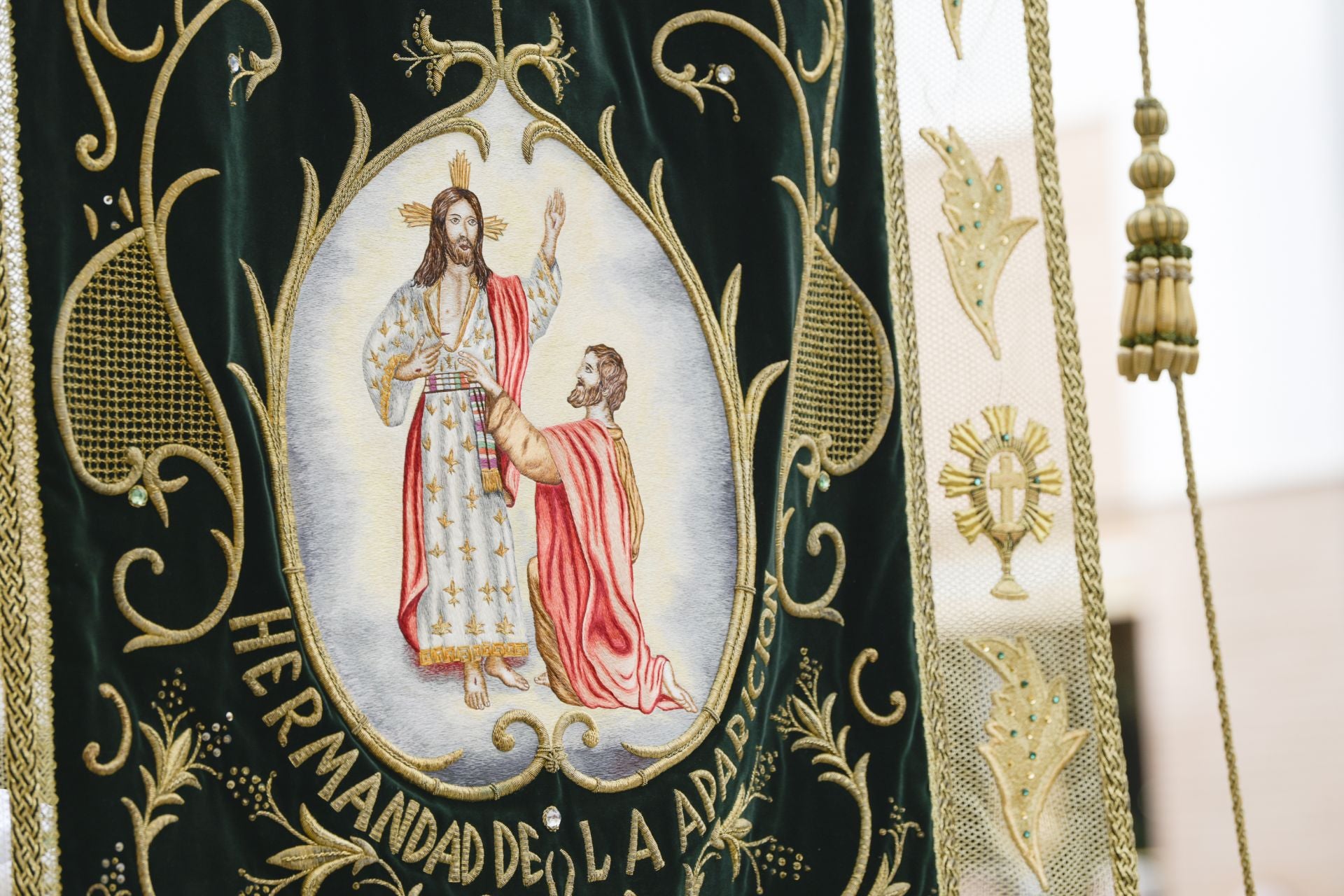 En imágenes, el Resucitado sortea la lluvia en Murcia y cierra la Semana Santa