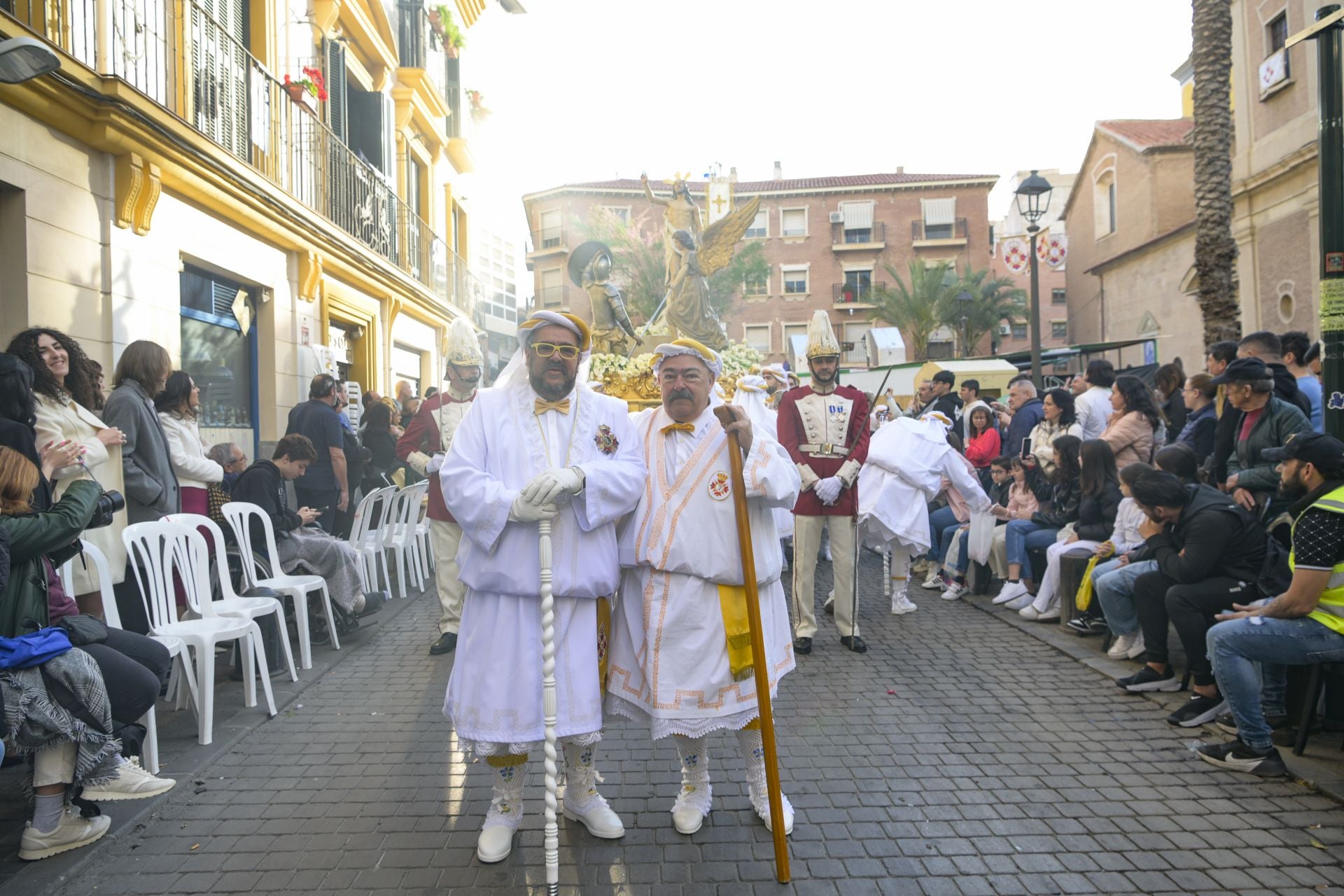 En imágenes, el Resucitado sortea la lluvia en Murcia y cierra la Semana Santa