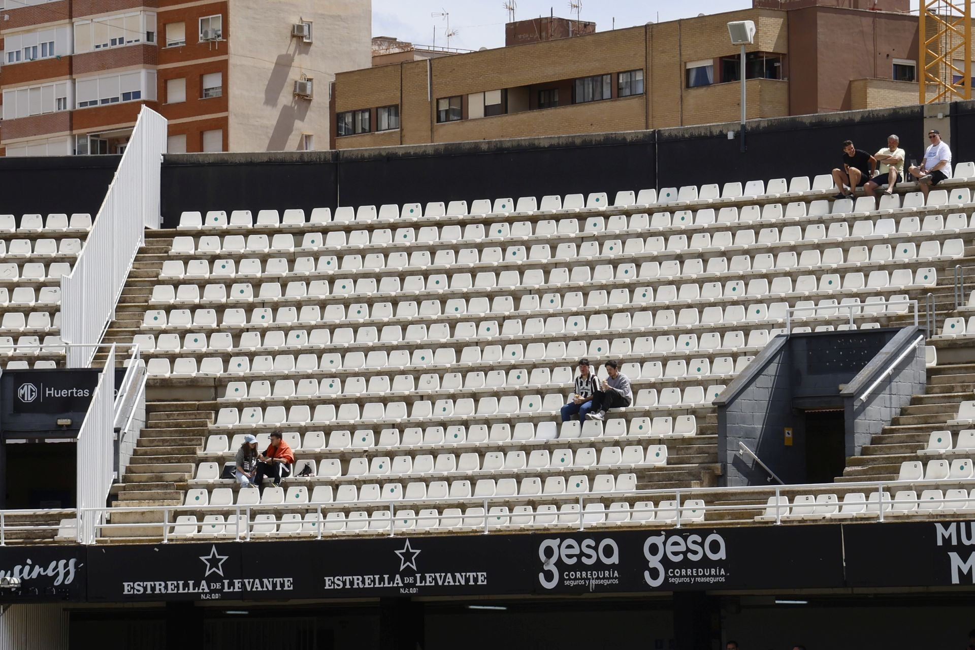 La derrota del Cartagena frente al Granada, en imágenes