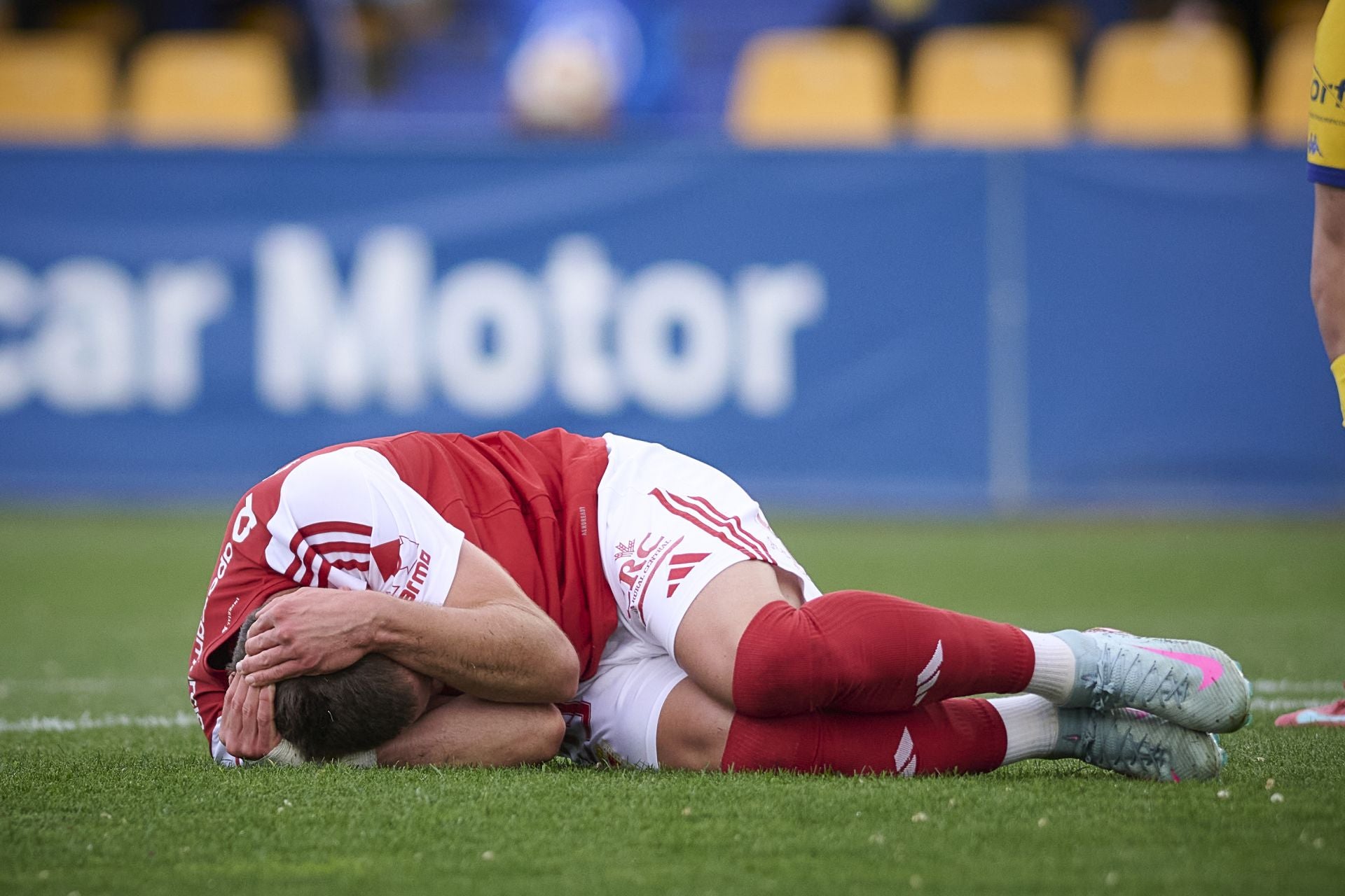 La derrota del Real Murcia frente al Alcorcón, en imágenes