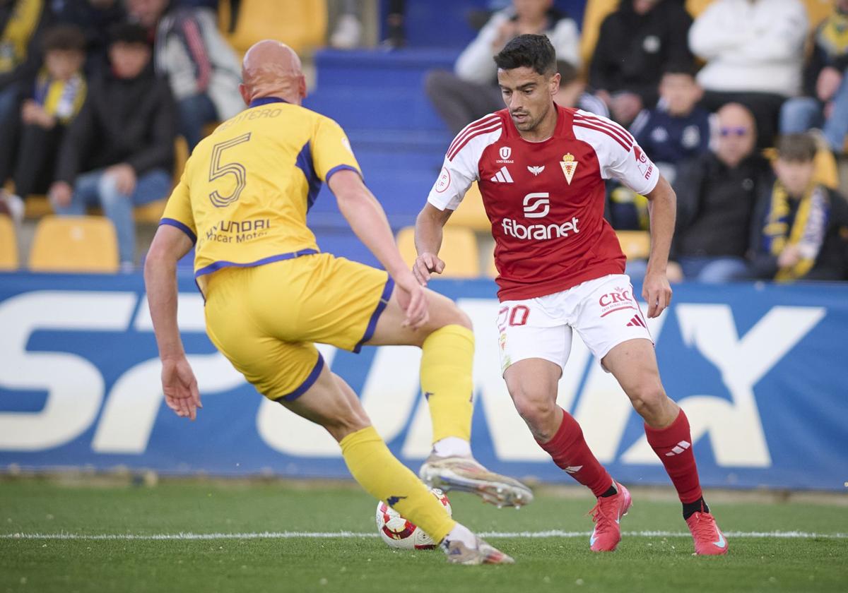 La derrota del Real Murcia frente al Alcorcón, en imágenes