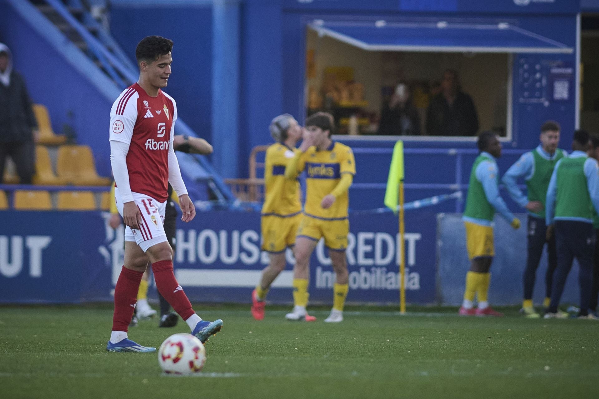 La derrota del Real Murcia frente al Alcorcón, en imágenes