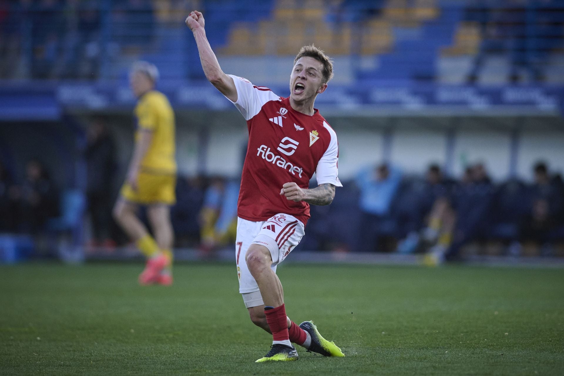 La derrota del Real Murcia frente al Alcorcón, en imágenes