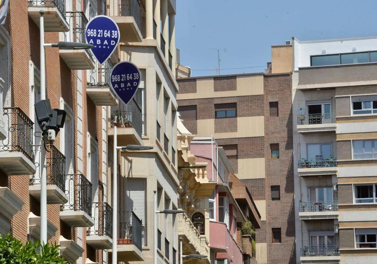 El precio medio de un piso de 80 metros cuadrados en la región de murcia ha subido un 37% en diez años | la verdad