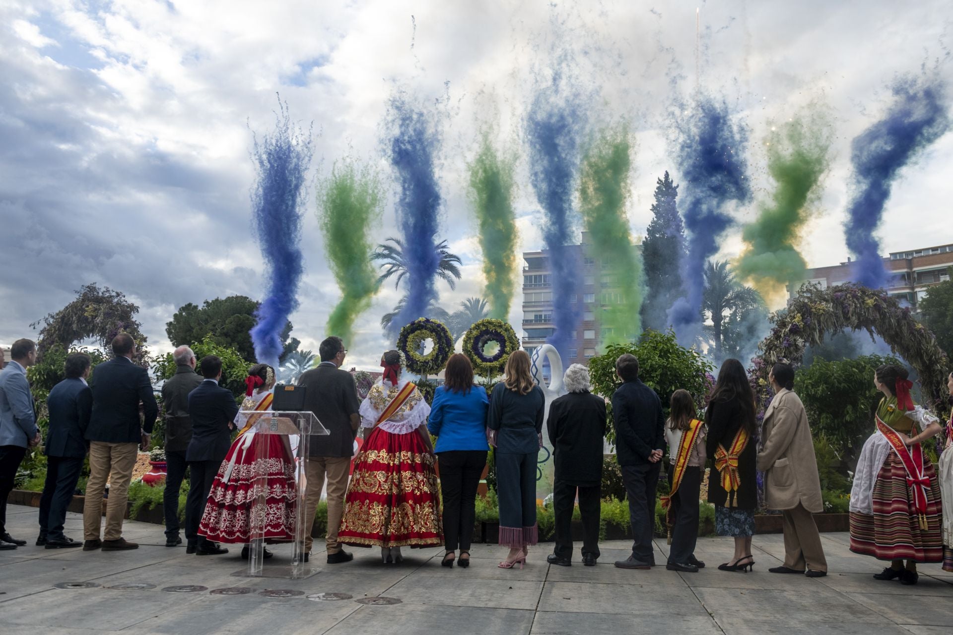 La primavera explota en las plazas de Murcia, en imágenes