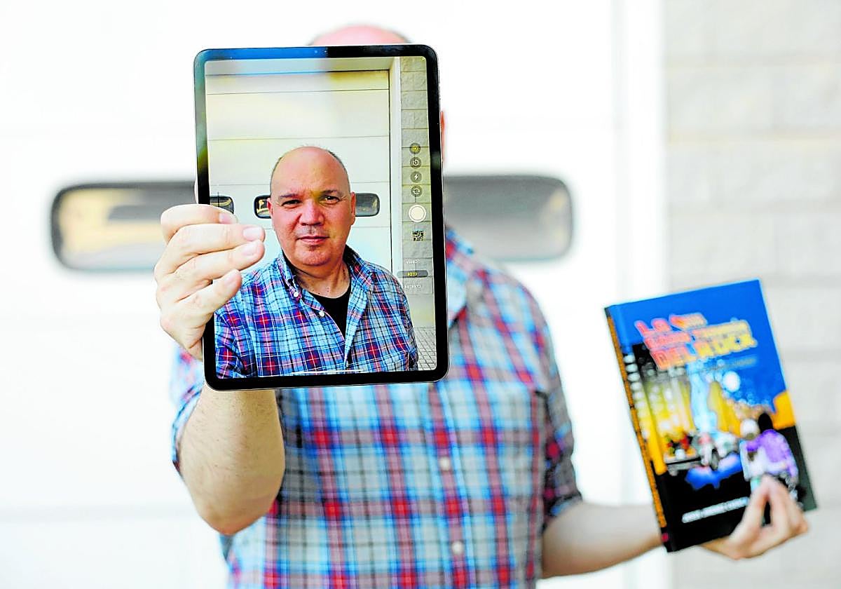 Un friki del rock. Jesús Jiménez Cuenca, director del podcast 'La gran travesía' y de la emisora Radio Free Rock.