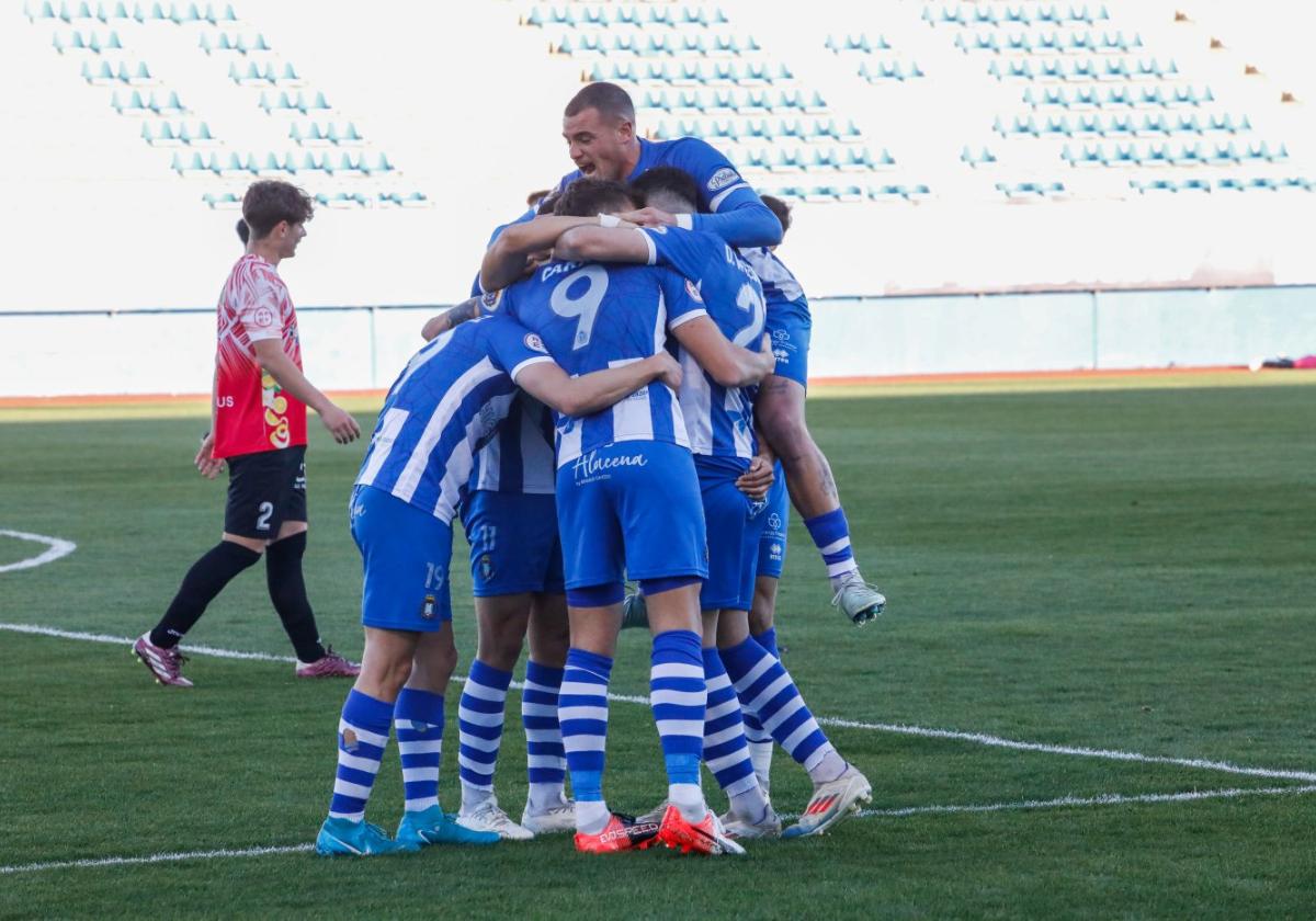 El Lorca, a siete puntos del ascenso con tres jornadas por disputarse