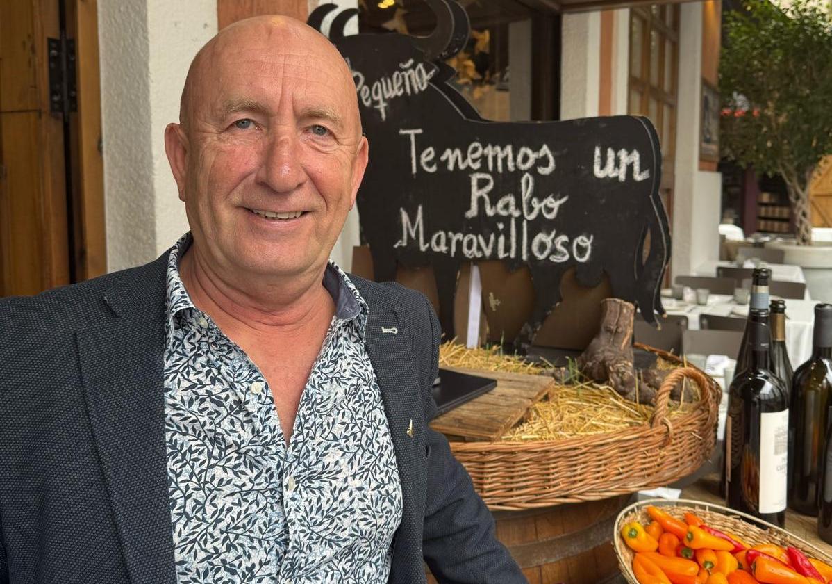 Francisco Miguel López, de La Pequeña Taberna, nombrado Cabezudo de Honor 2025