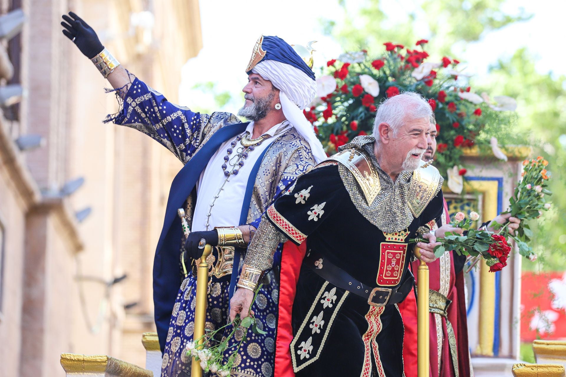 El desfile de la Batalla de las Flores de Murcia, en imágenes