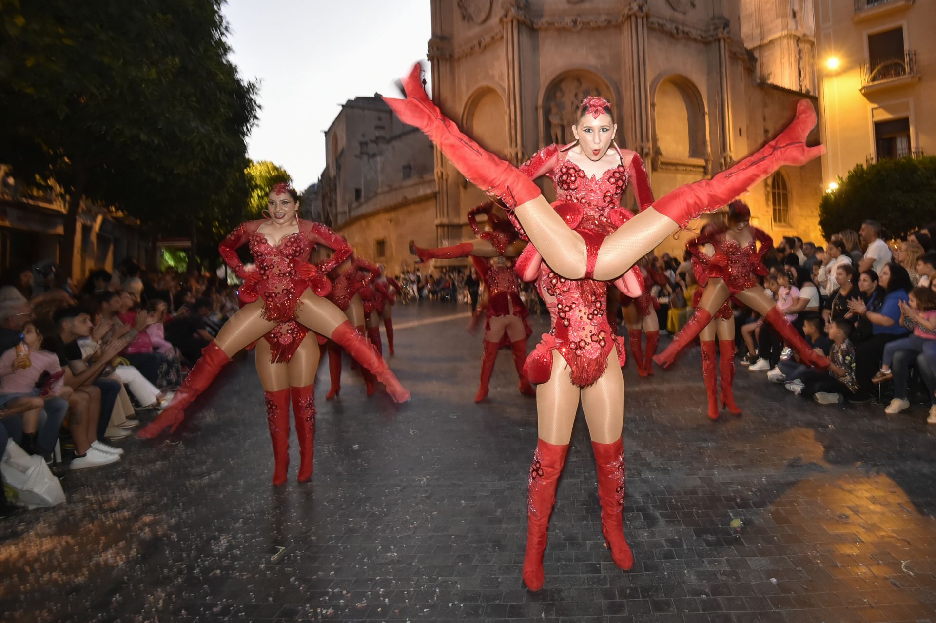 El desfile de la llegada de la Sardina a Murcia, en imágenes