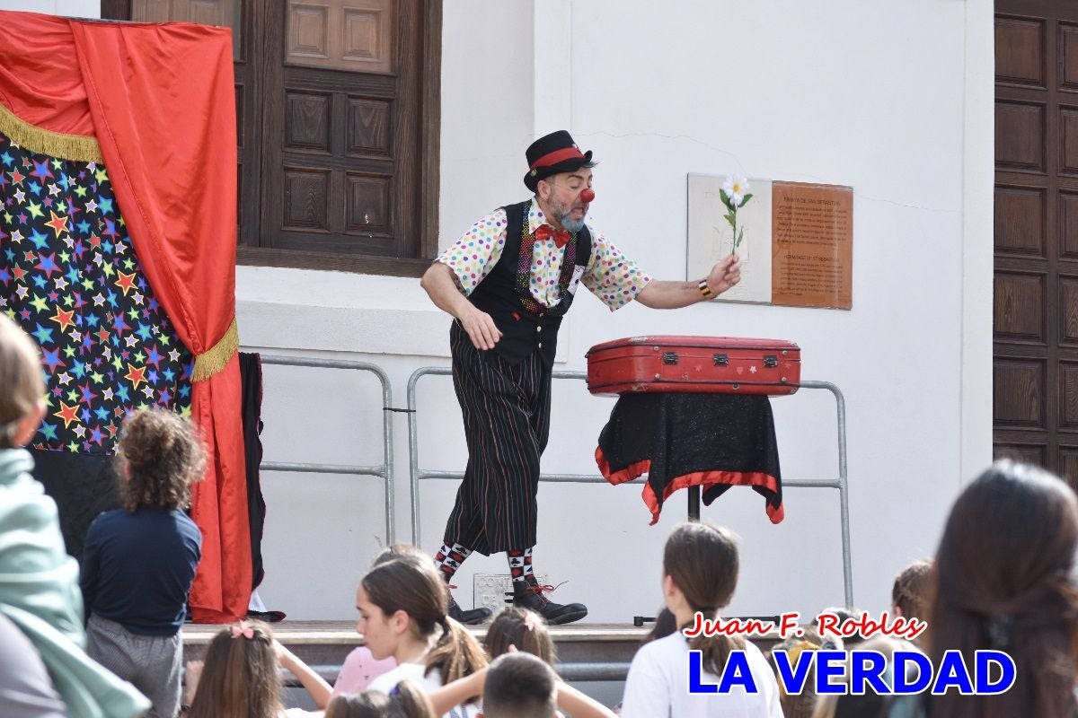 Imágenes de los Juegos Infantiles en la placeta del Santo de Caravaca de la Cruz