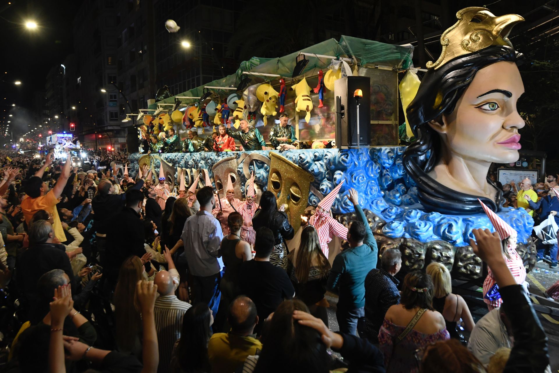 Las imágenes del desfile del Entierro de la Sardina de Murcia