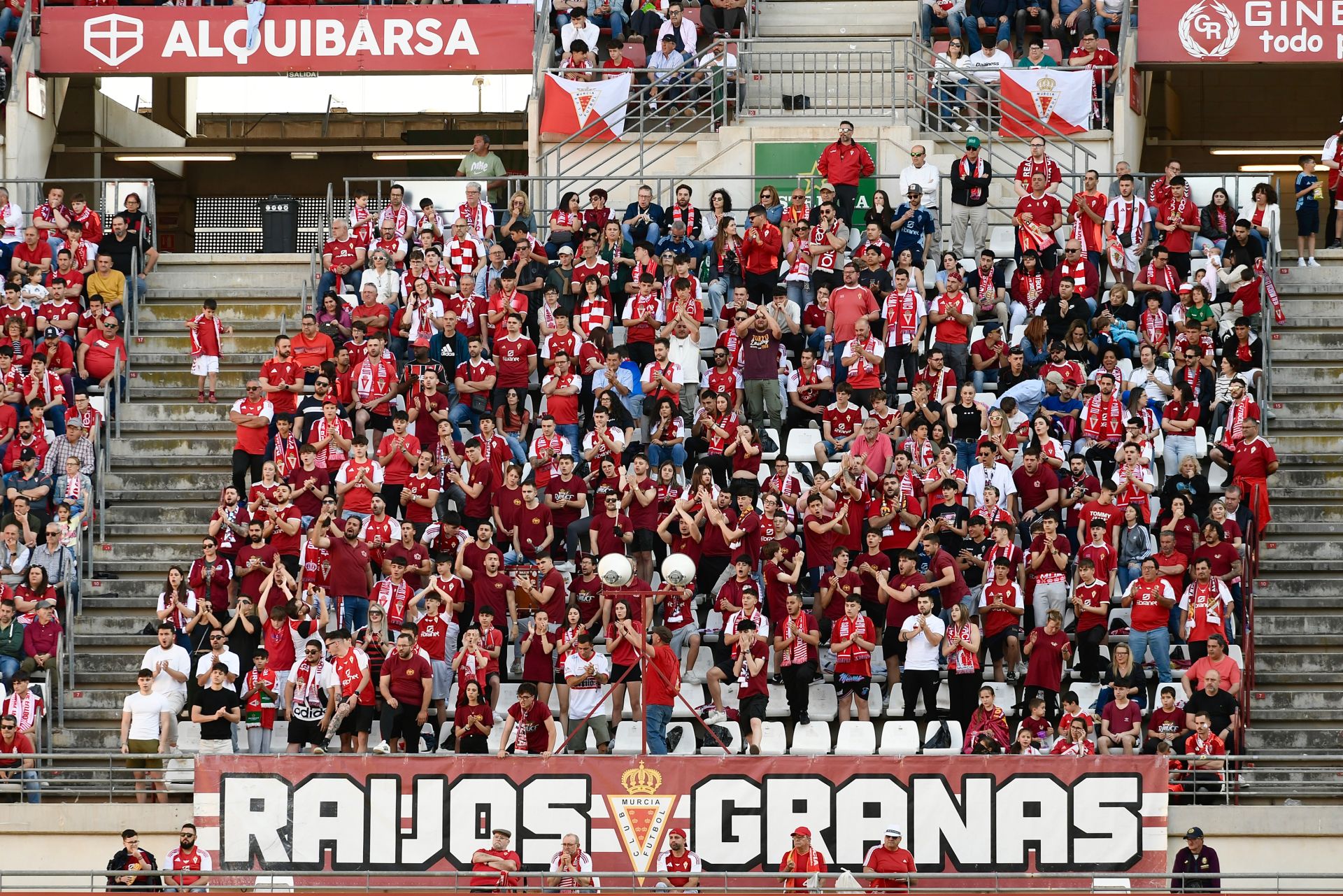 La victoria del Real Murcia frente al Villarreal B, en imágenes