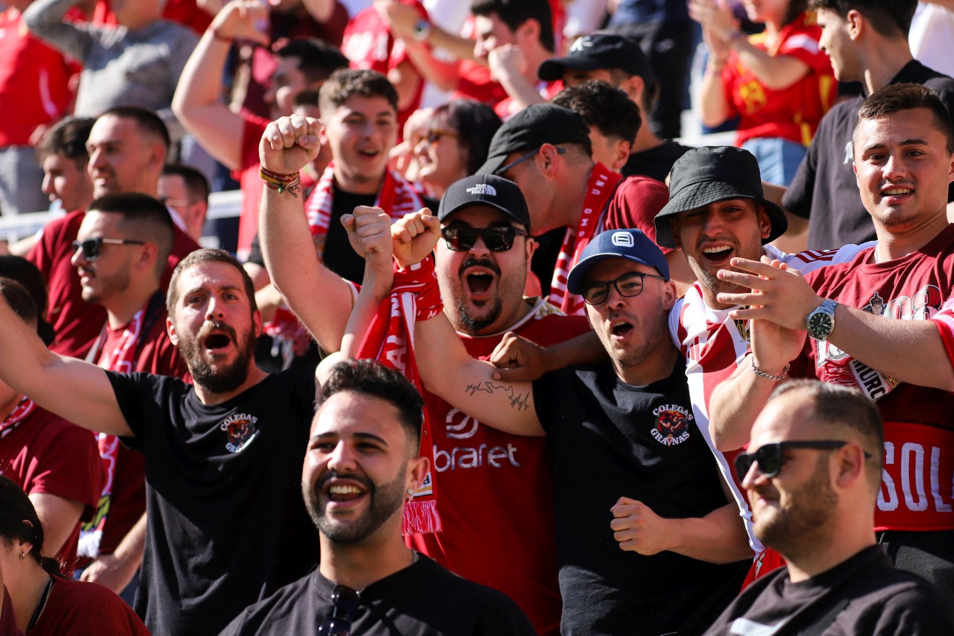 La victoria del Real Murcia frente al Villarreal B, en imágenes