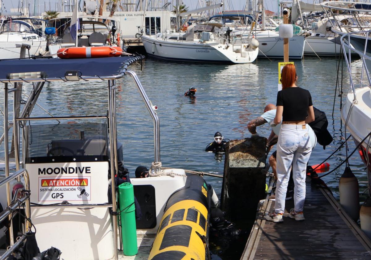Buceadores voluntarios retiran más de 500 kilos de basuras del puerto de San Pedro
