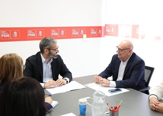 Francisco Lucas, durante la reunión con los responsables del CERMI.