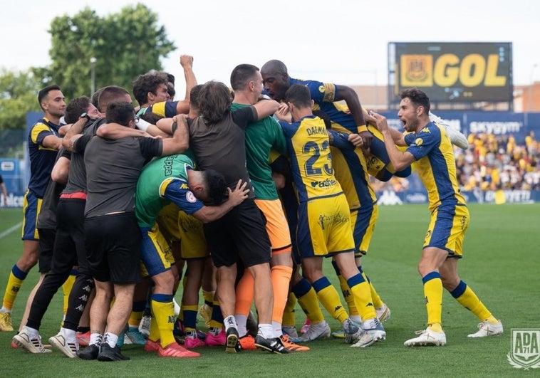 La segunda plaza, premio escaso pero ilusionante para el Real Murcia