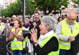 Manifestación de Yayoflautas Murcia contra el cierre del centro de menores de Santa Cruz.