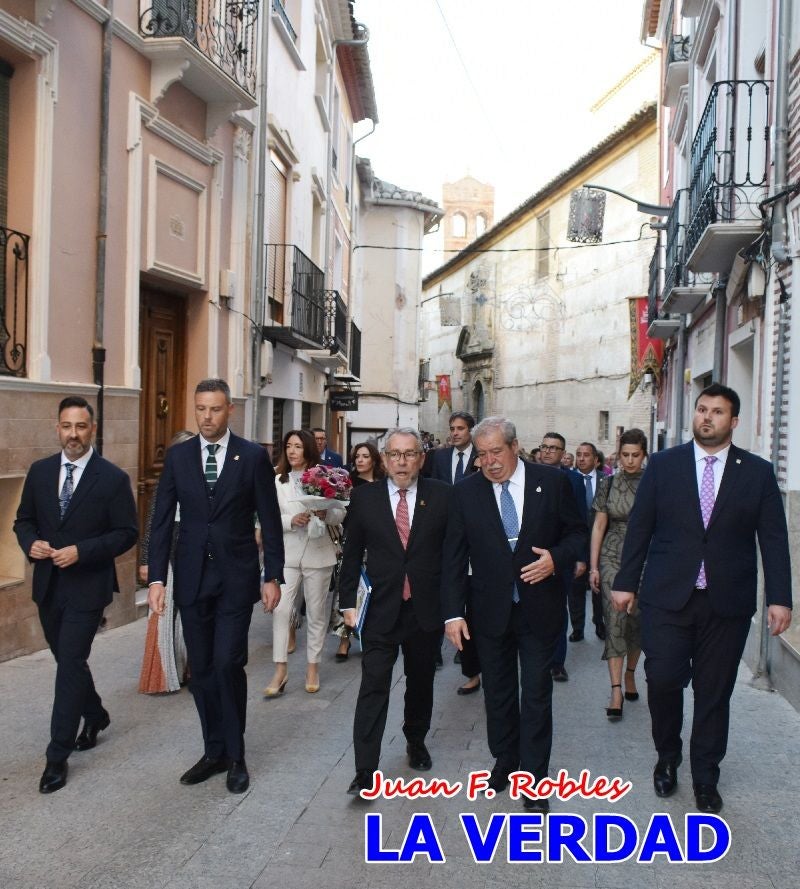 Imágenes del pasacalles previo al Pregón de Fiestas de Caravaca de la Cruz
